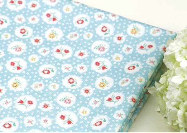 Mavi Bahar Çiçekleri Doğal Pamuk Kumaş (yarım metre)