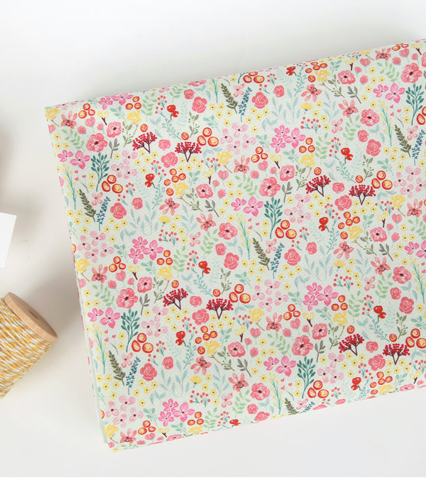 Pastelboya Çıtır Çiçekler Doğal Pamuk Kumaş (yarım metre)