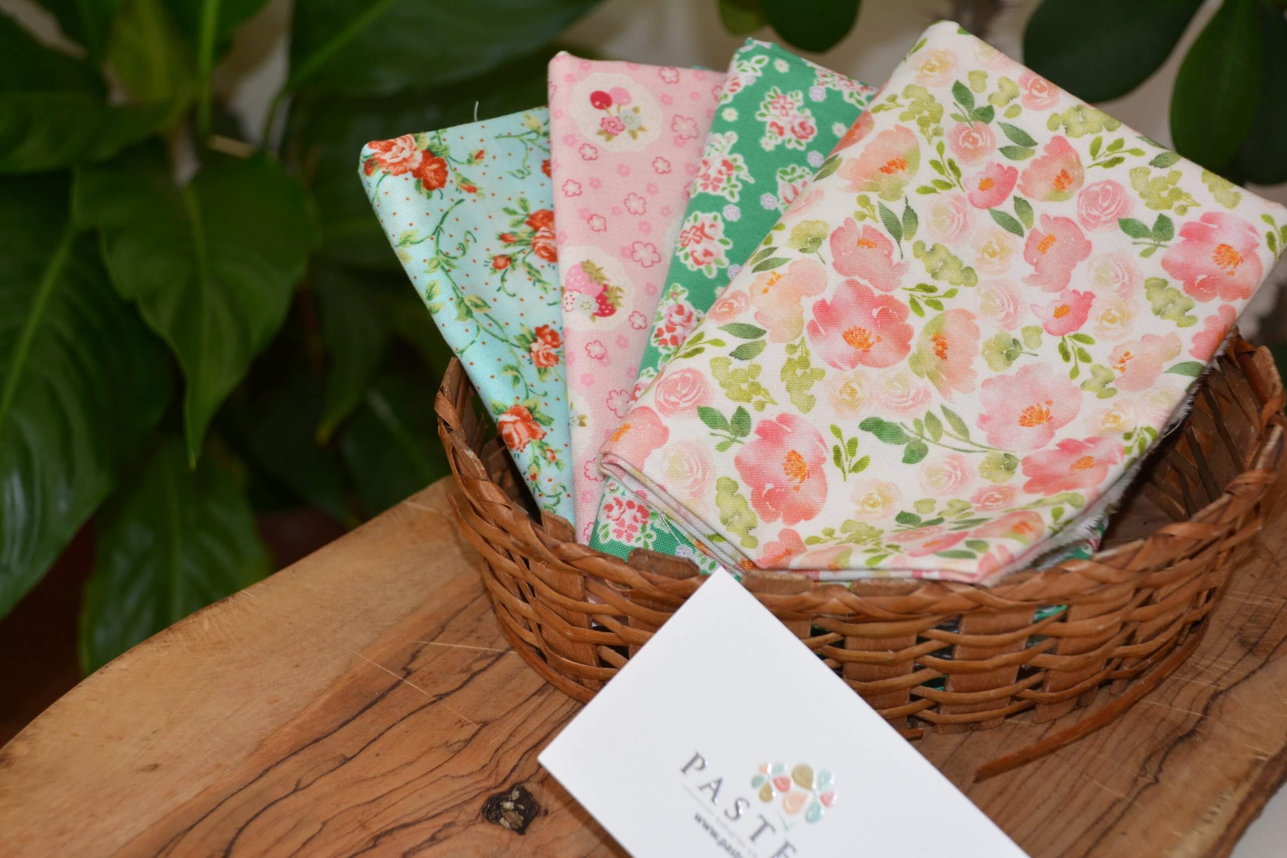 Mini Çiçekler Doğal Pamuk Kumaş (yarım metre) - Görsel 5